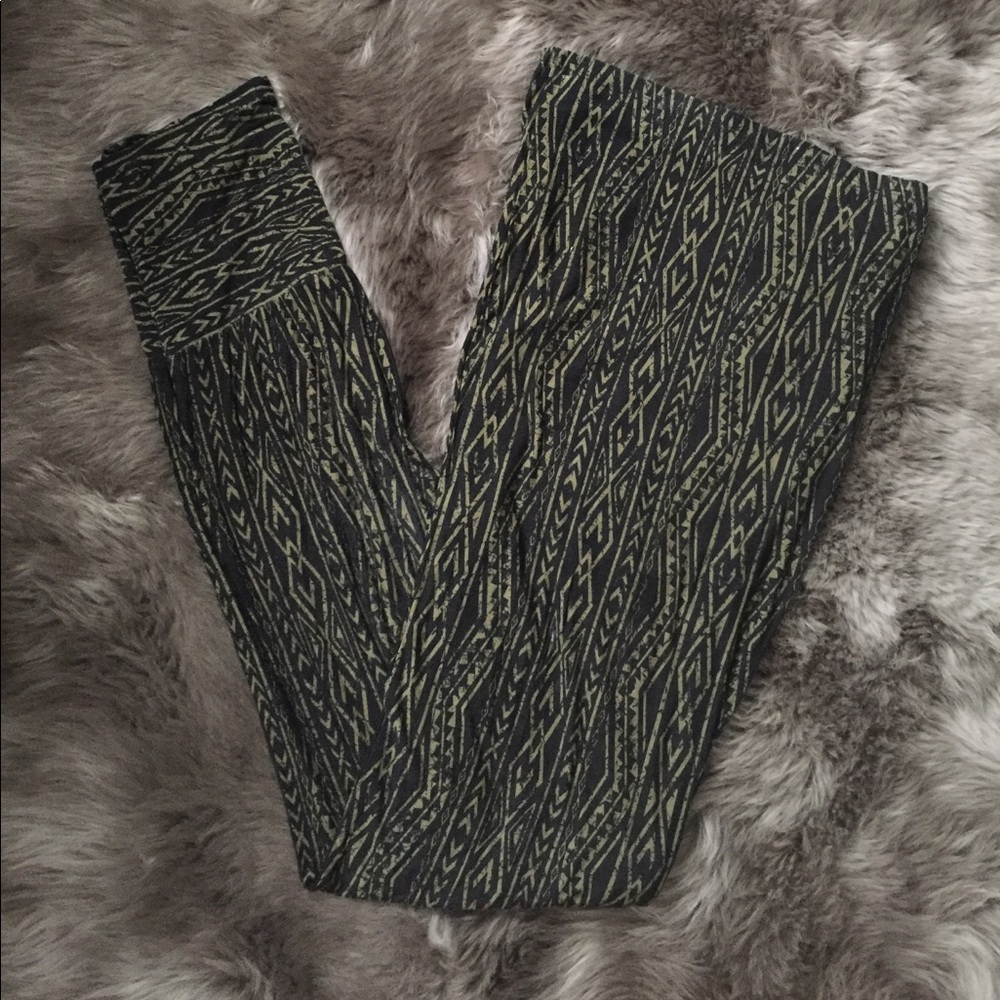 Philosophy Black and Gold Patterned Leggings